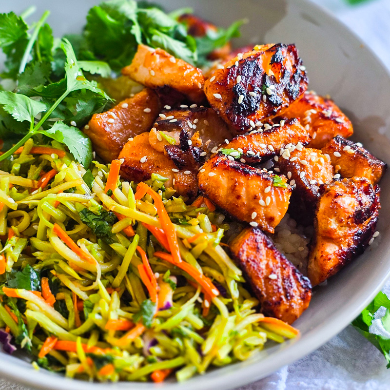 Crispy Salmon & Asian Slaw Rice Bowl Crispy Salmon & Asian Slaw Rice Bowl