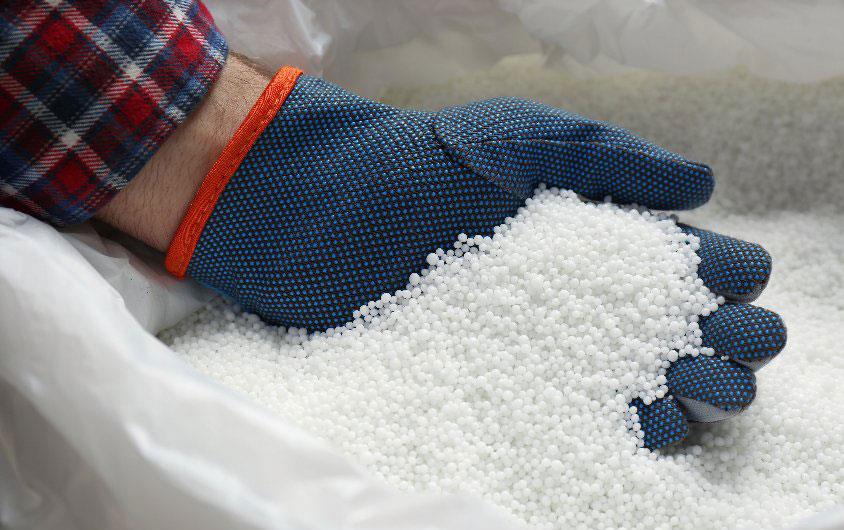 Gloved-Hand-Holds-White-Urea-Fertilizer-Pellets