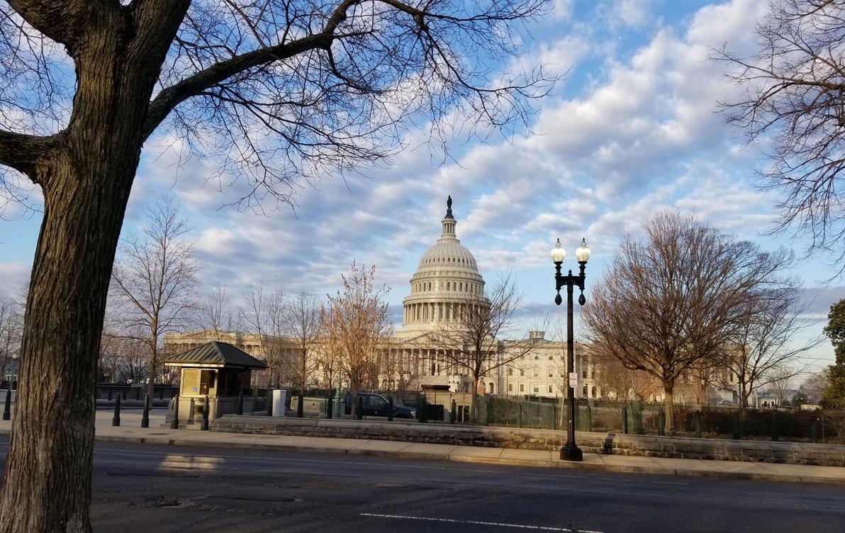 US-Capitol-Bldg with blue skies & cumulus clouds