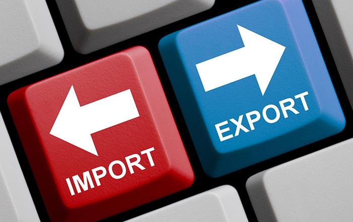 Import (red) and export (blue) buttons on computer key board