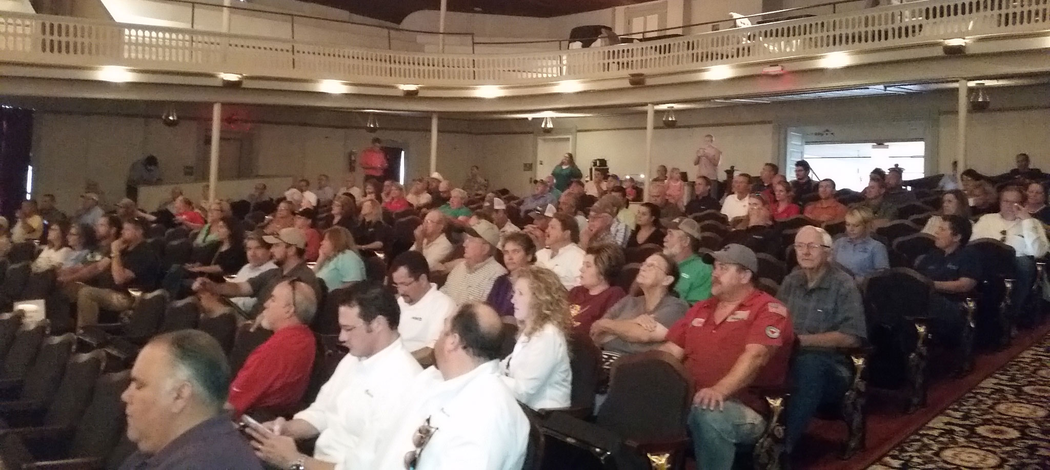 Packed auditorium at LA-Flood Emergency-Mtg-in-Acadia