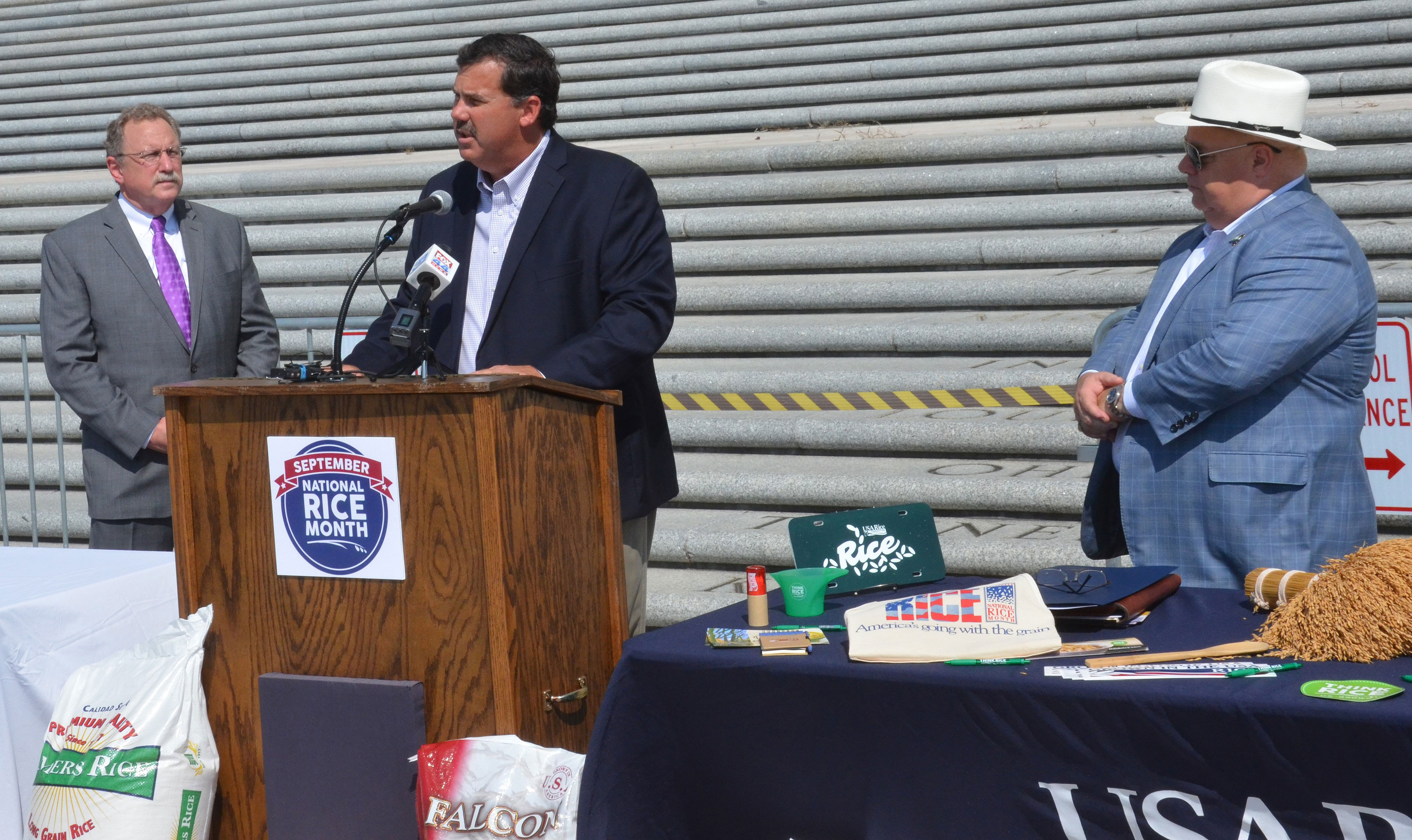 LA-NRM-Proclamation, Richard Fontenot speaking from podium on Capitol steps